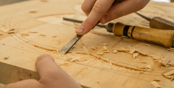Où participer à des ateliers de fabrication de jouets en bois en Scandinavie?